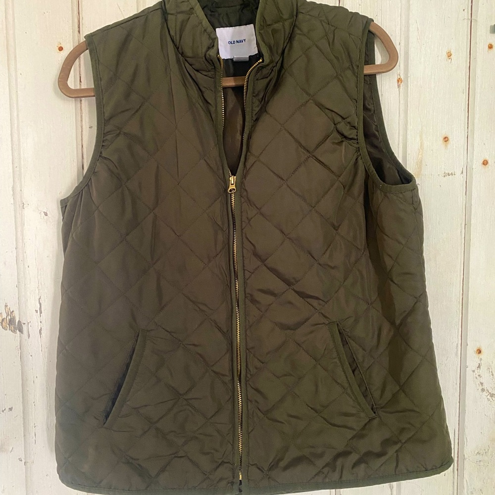 Women’s Olive Green Zip Quilted Vest